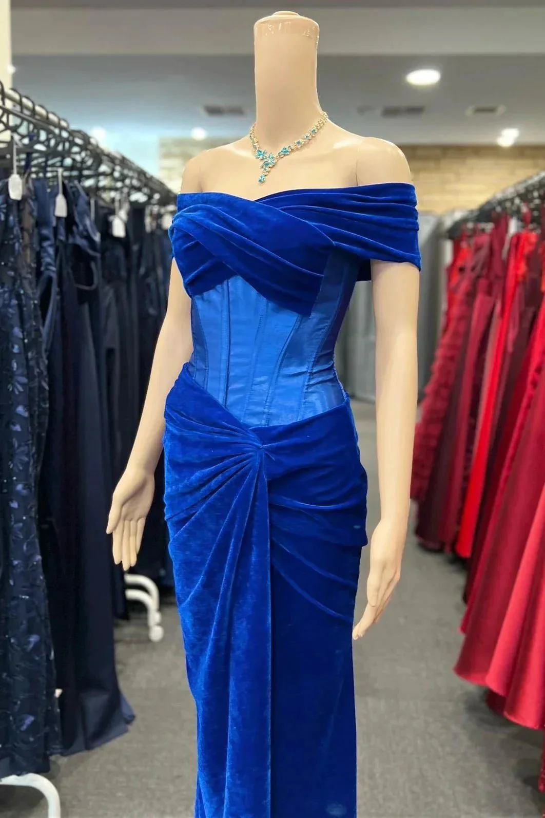 Holla | Royal Blue Velvet Off-the-Shoulder Twist-Knot Sheath Formal Gown - Image 4