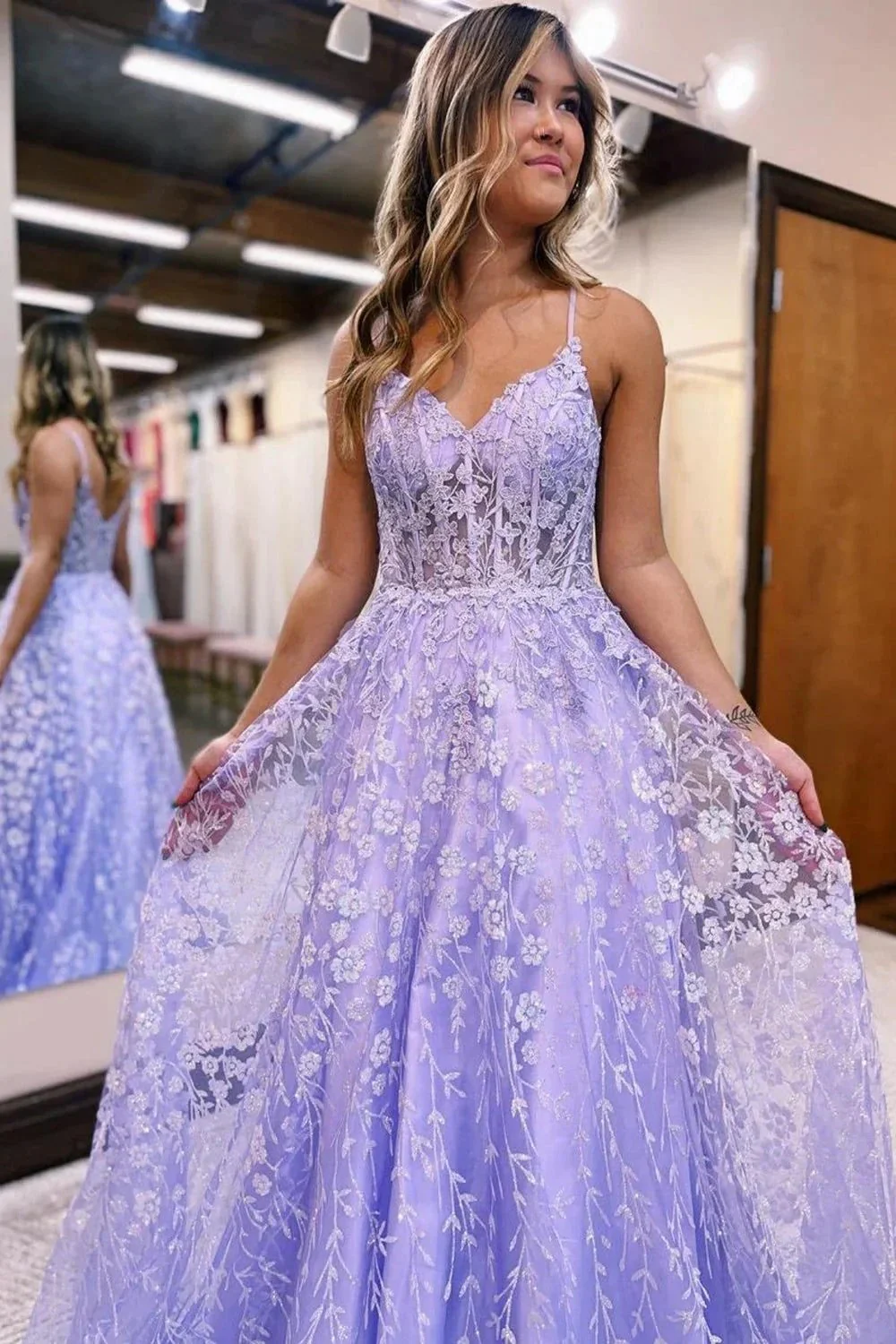 A Line Spaghetti Straps Lilac Corset Prom Dress with Appliques - Image 3