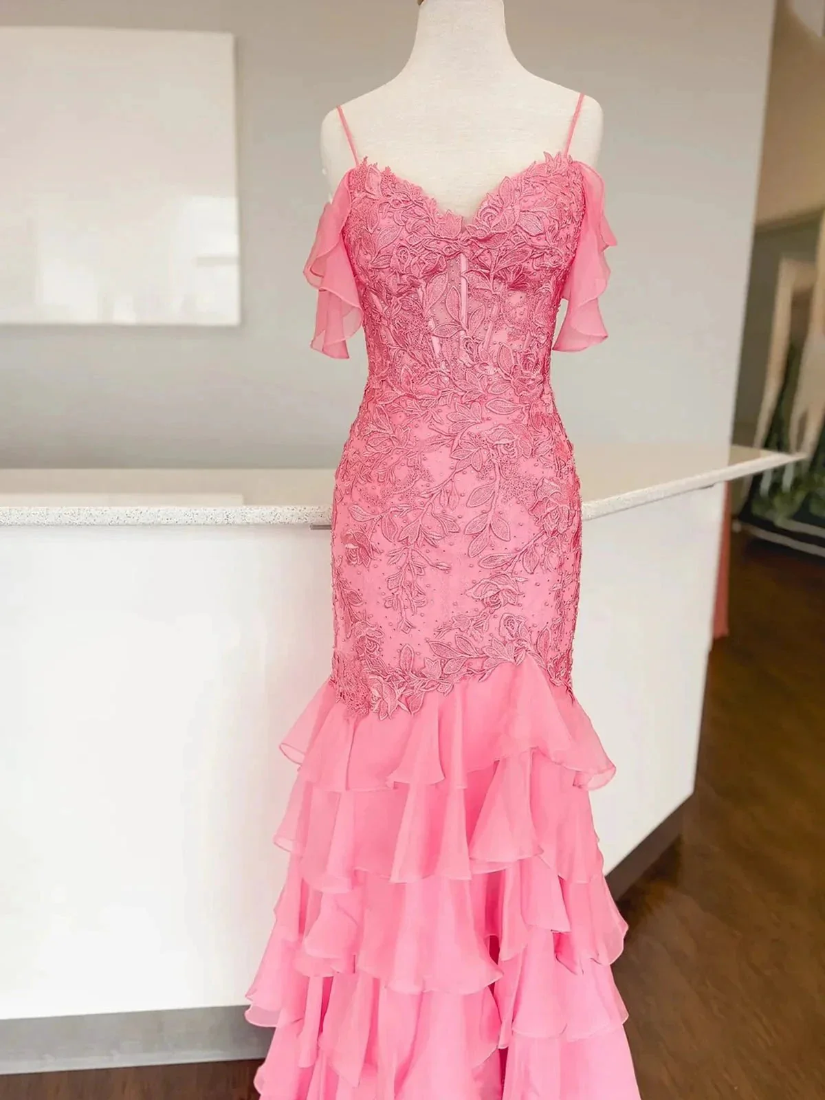 Kalel | Mermaid Cold Sleeves Red Lace Ruffle Prom Dress - Image 5