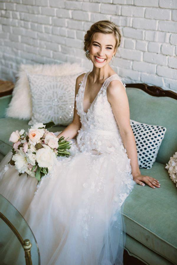 Lace Applique Ivory Wedding Dresses V Neck Beach Wedding Dress   WD292 - Image 4