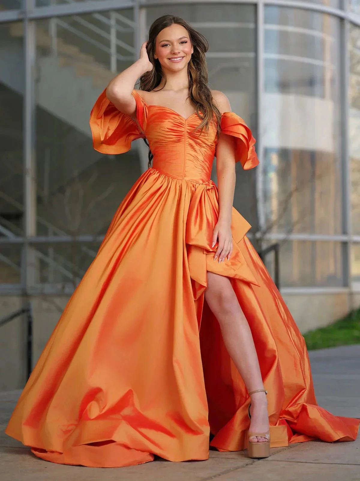 Lael | Orange Sweetheart Pleated A-Line Prom Dress With Bow - Image 3