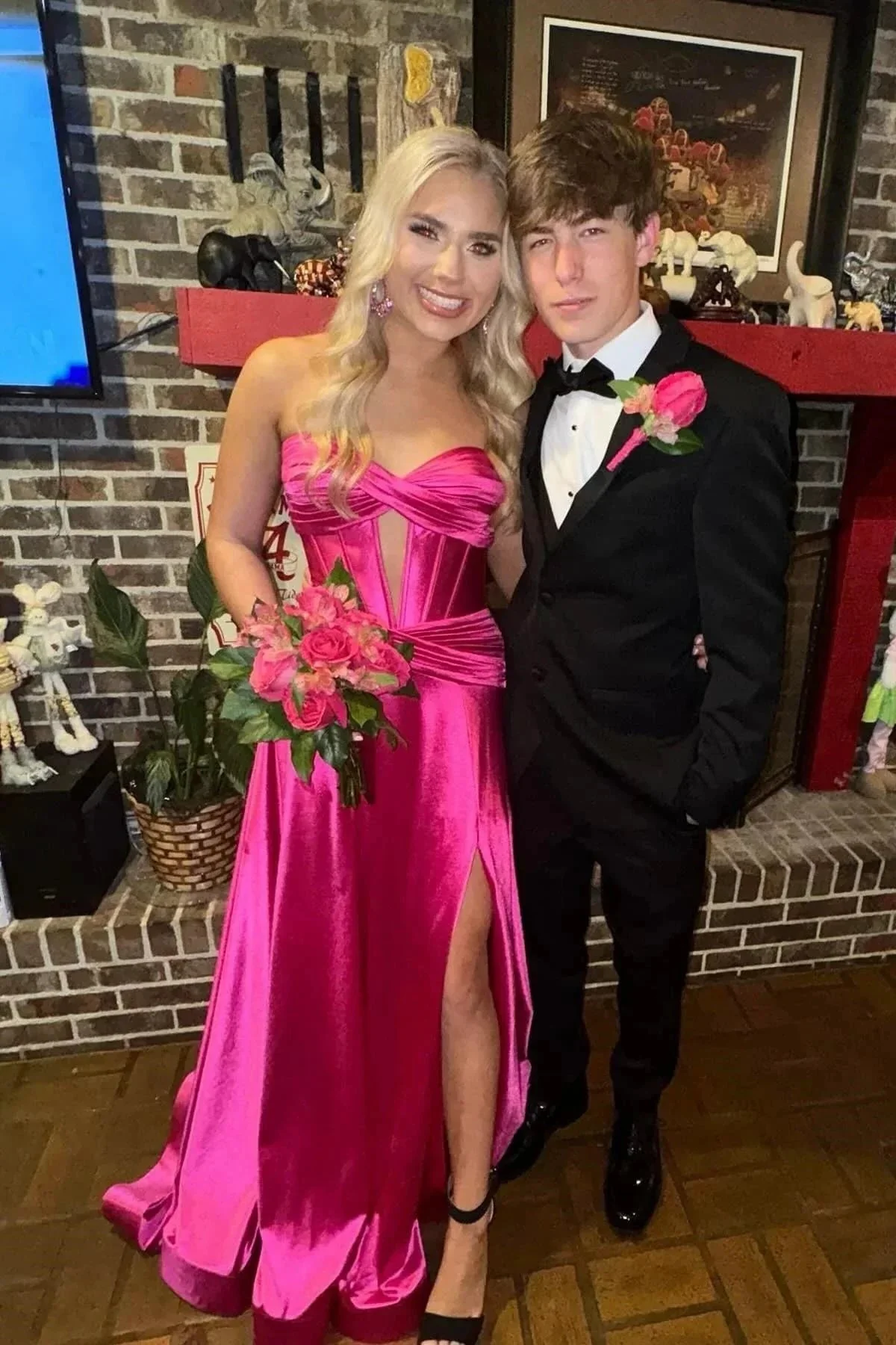 Leif |  A Line Sweetheart Royal Blue Keyhole Long Prom Dress - Image 4