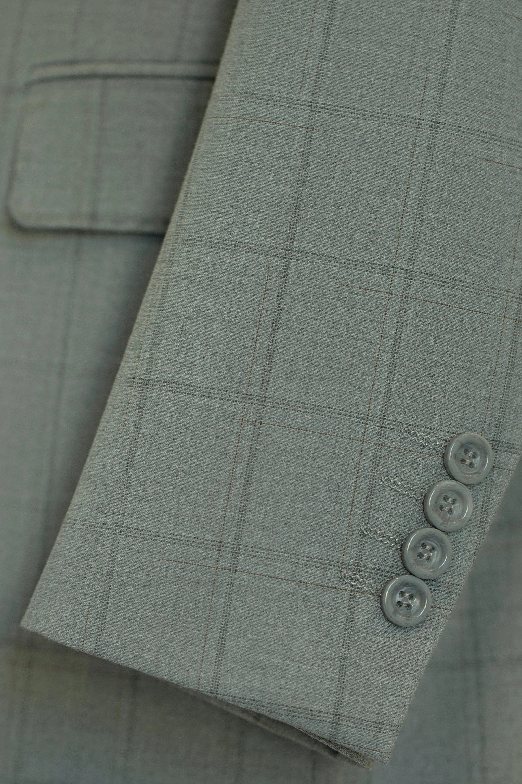 Light Grey Windowpane Wool 3 Piece Wedding Suit For Groom And Groomsmen - Image 3