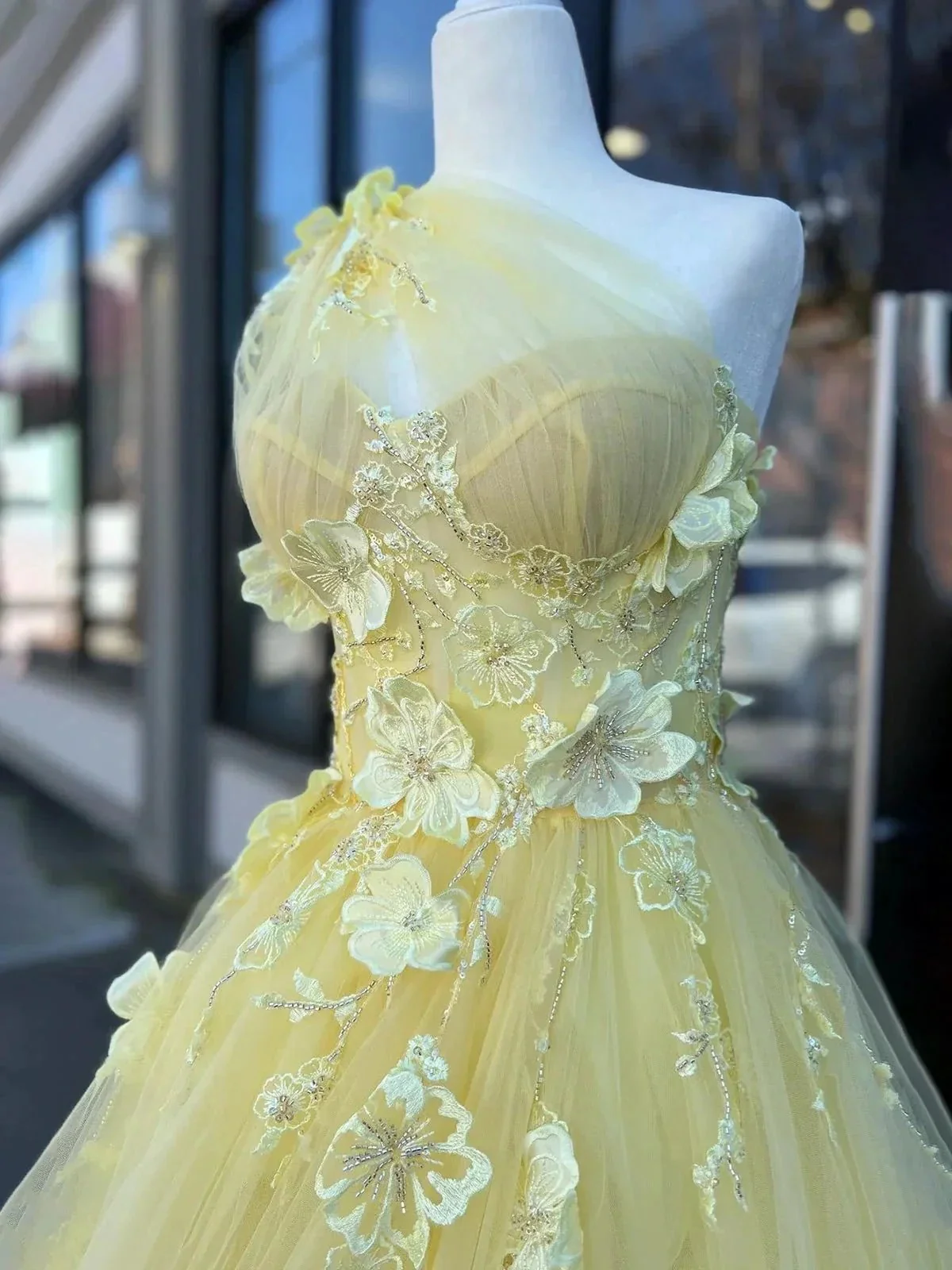Jayna | Light Yellow One Shoulder 3D Appliques Beading Long Prom Dress with Slit - Image 2