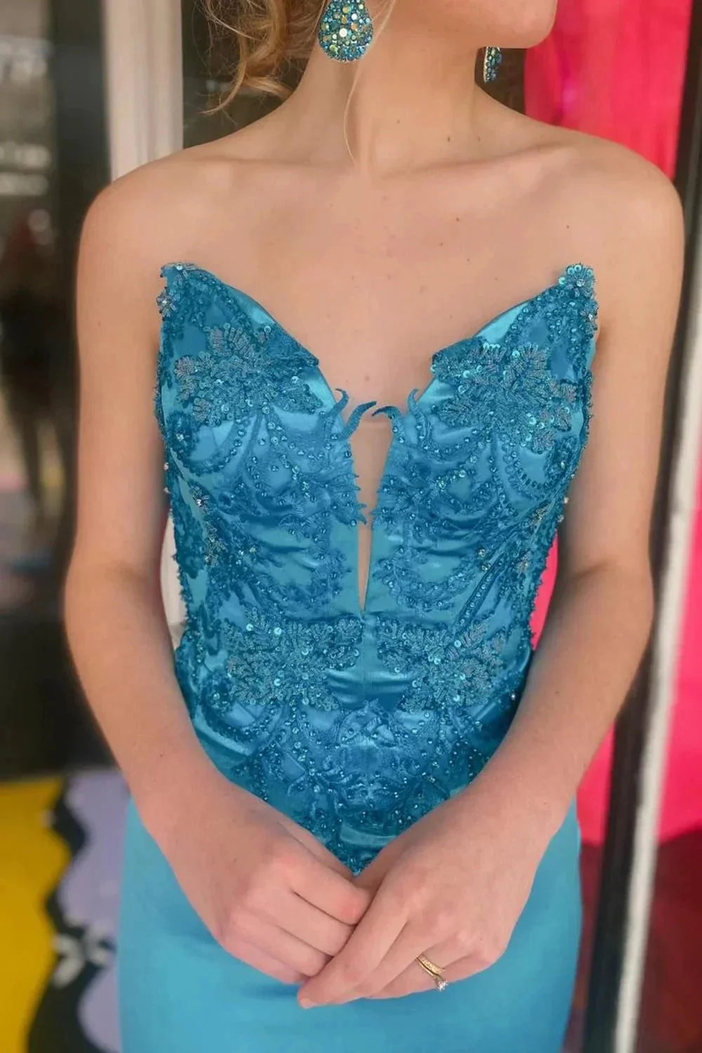 Loey | Mermaid V Neck Blue Satin Mermaid Prom Dress with Slit - Image 2