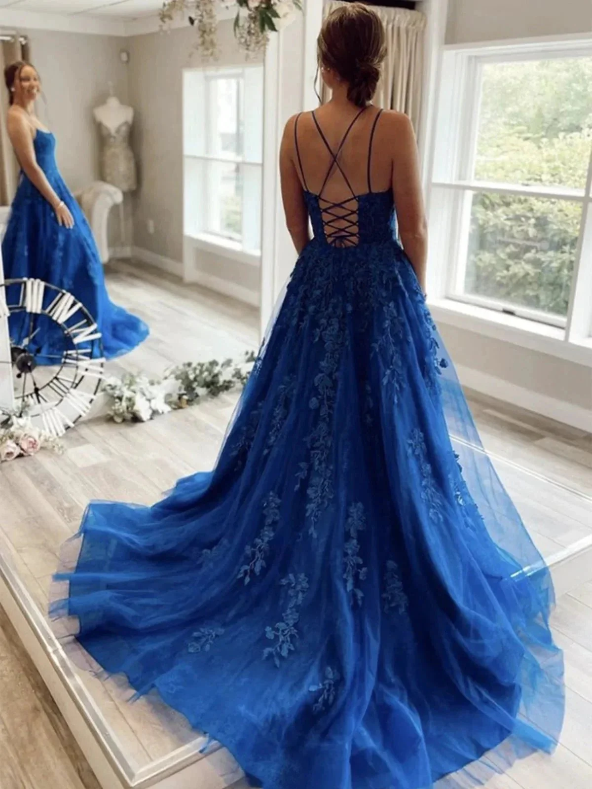 Long A-line Scoop Neck Tulle Lace Backless Formal Prom Dresses - Image 2