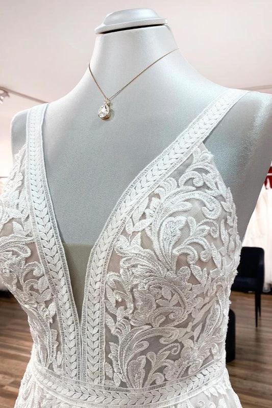 Long A-line Sleeveless Tulle Lace Appliques Open Back Wedding Dresses - Image 4