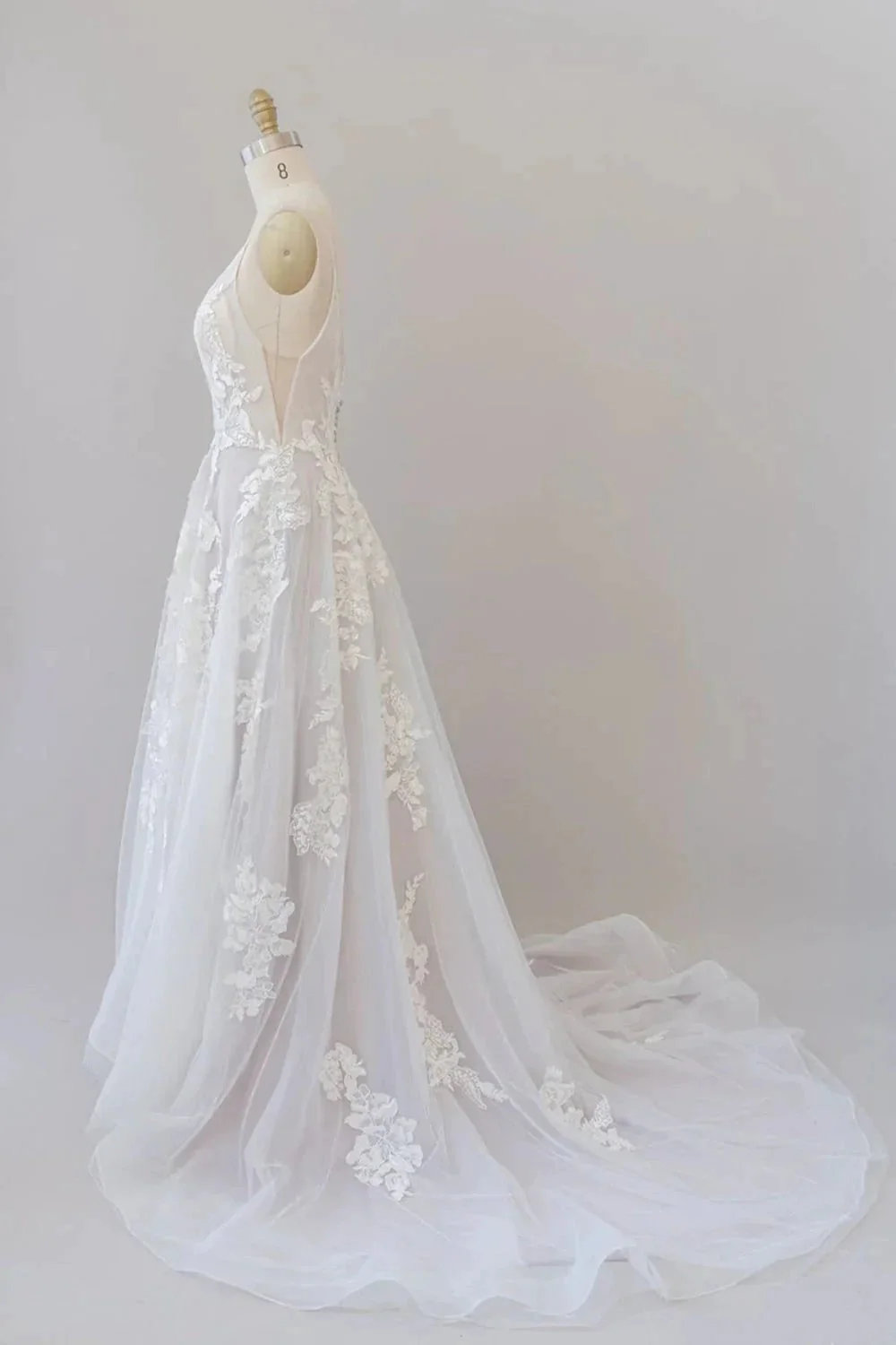 Long A-line Spaghetti Strap Lace Appliques Tulle Backless Wedding Dress - Image 4