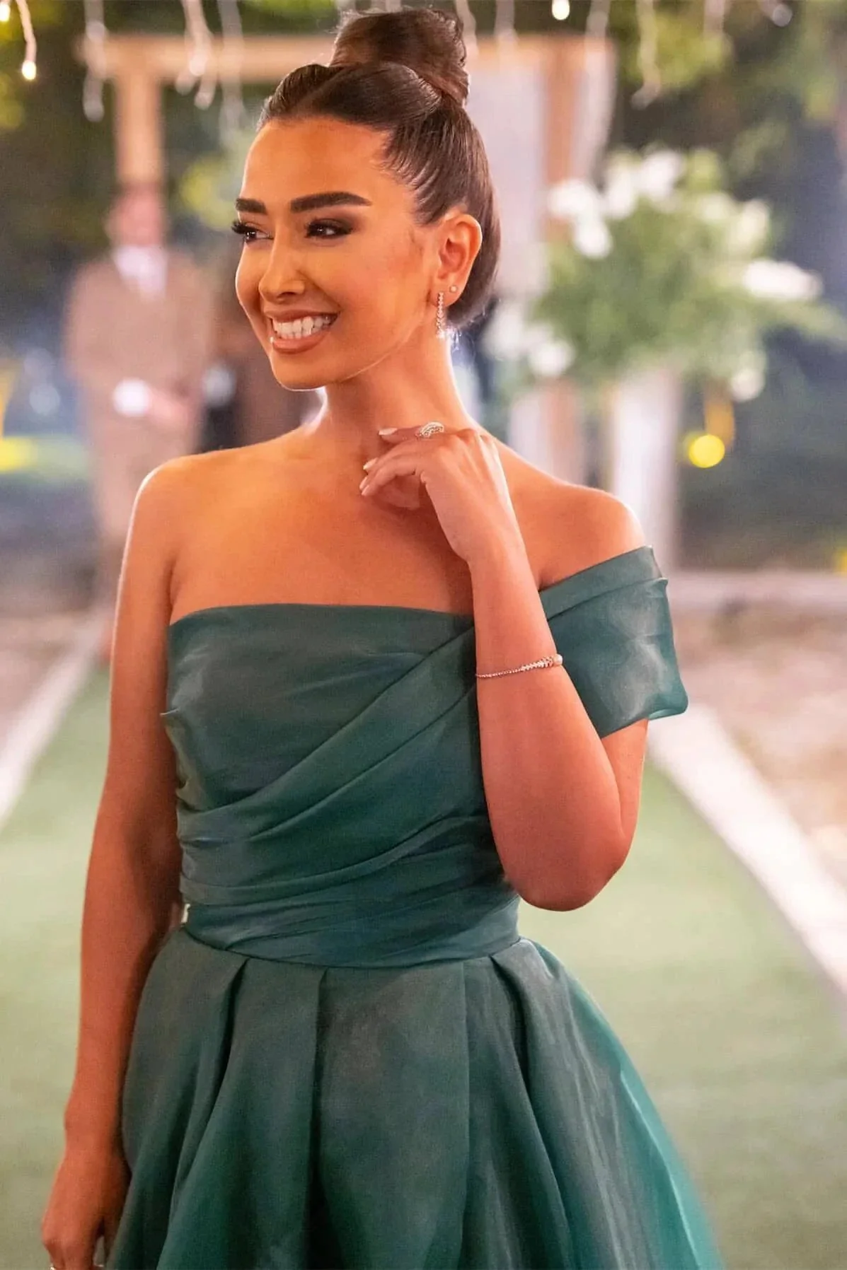 Long A line Strapless One Shoulder Bowknot Prom Dress With Front Split - Image 2