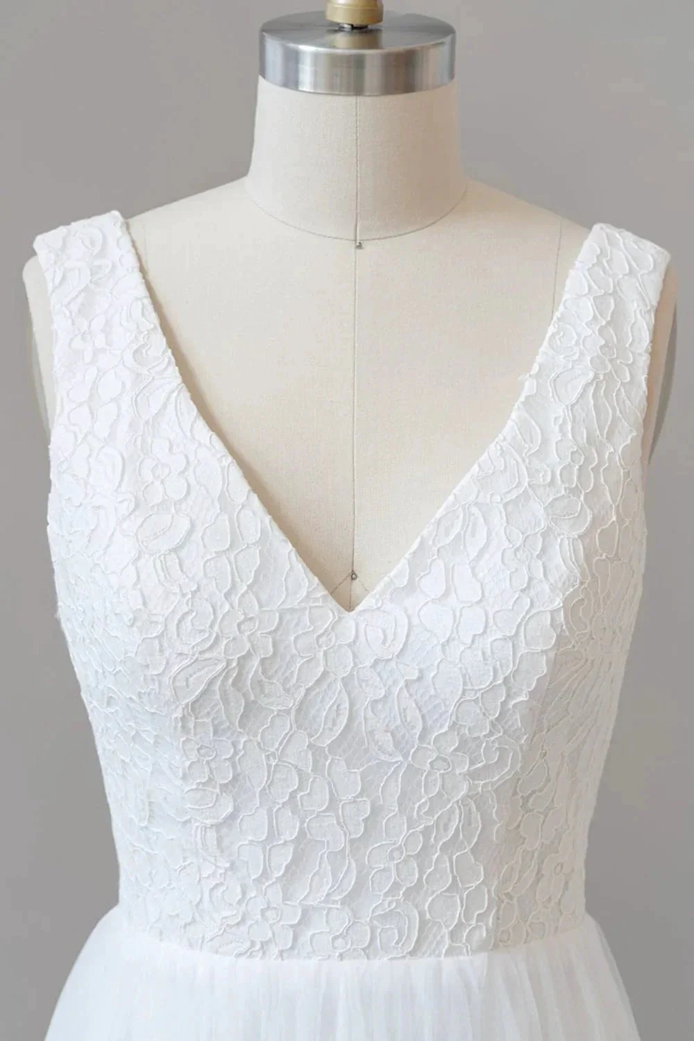 Long A-line Straps V-neck Chiffon Open Back Wedding Dress - Image 7