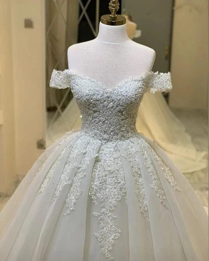 Long A-Line Sweetheart Off-the-Shoulder Appliques Lace Ruffles Wedding Dress - Image 4