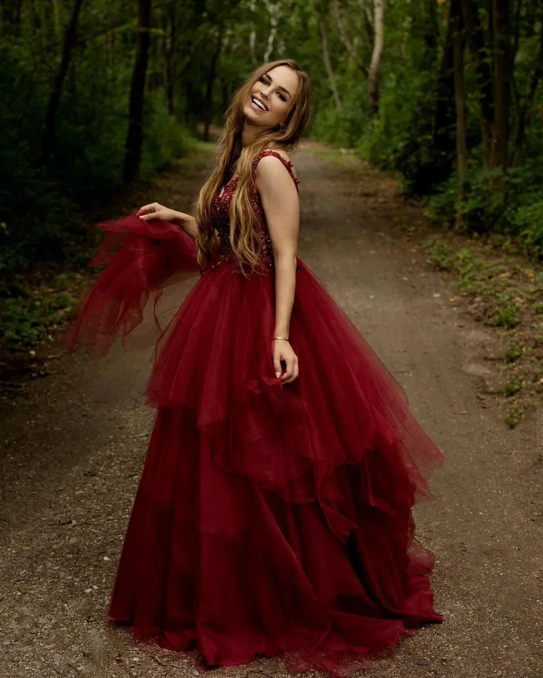 Long A-line V-neck Appliques Lace Backless Tulle Prom Dress - Image 2