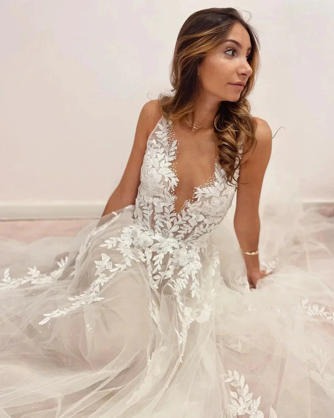 Long A-Line V-neck Appliques Lace Tulle Backless Wedding Dress - Image 5