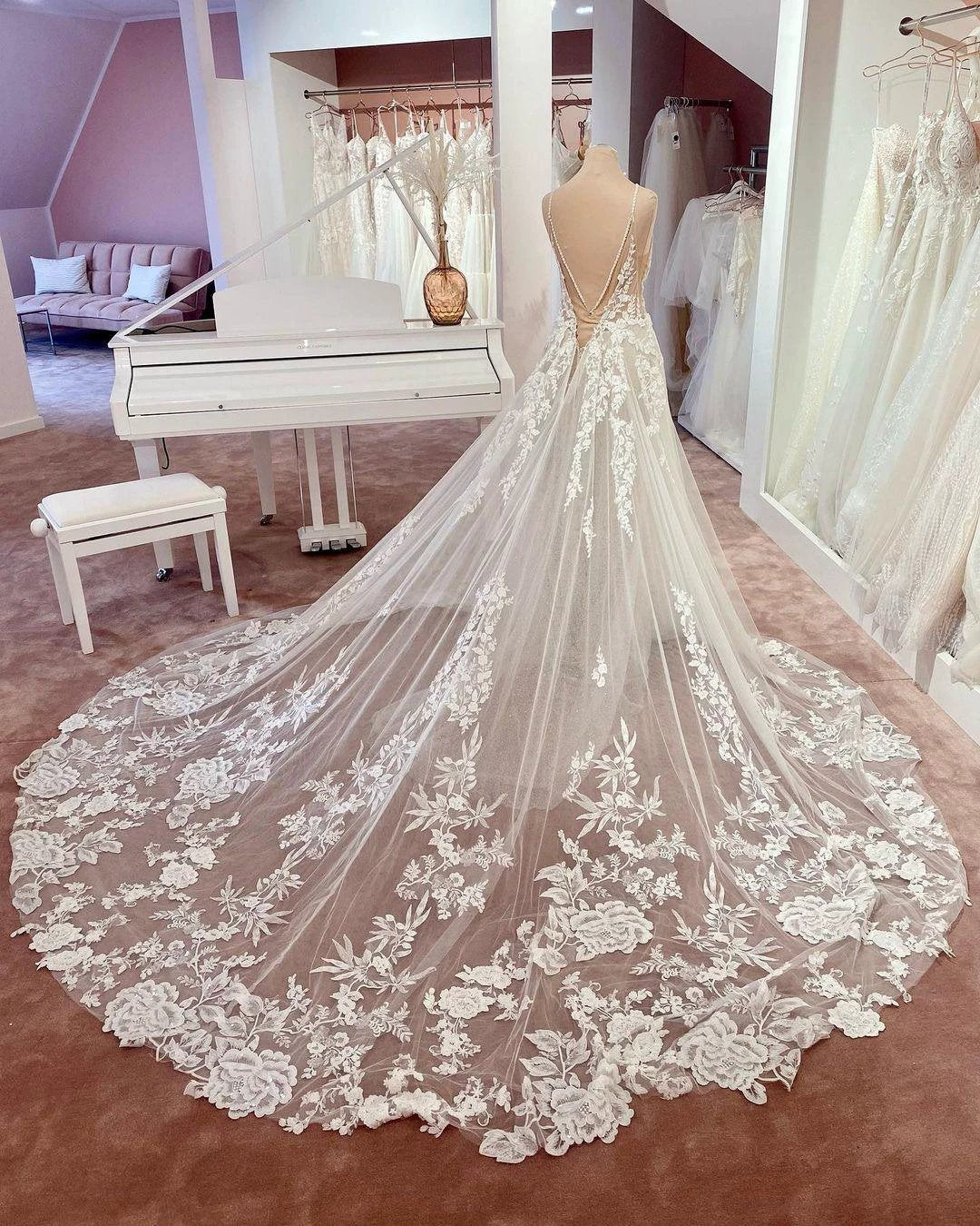 Long A-line V-neck Sleeveless Floral Lace Tulle Boho Wedding Dresses - Image 3