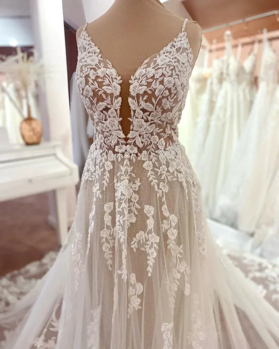 Long A-line V-neck Sleeveless Floral Lace Tulle Boho Wedding Dresses - Image 4