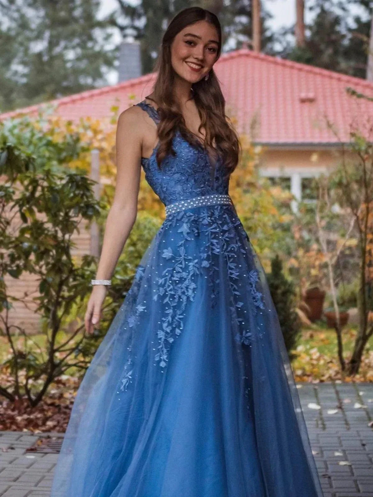 Long A-line V-neck Tulle Lace Appliques Formal Prom Dresses with Belt - Image 3