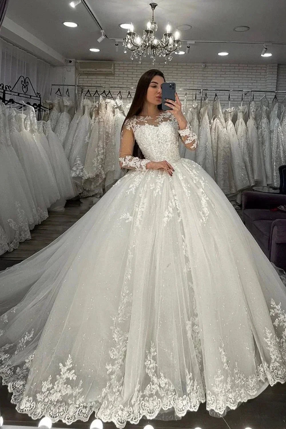 Long Ball Gown Sweetheart Appliques Lace Tulle Wedding Dress with Sleeves - Image 3