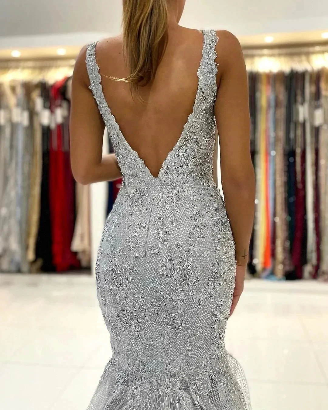 Long Mermaid Open Back V-neck Tulle Lace Prom Dress - Image 4