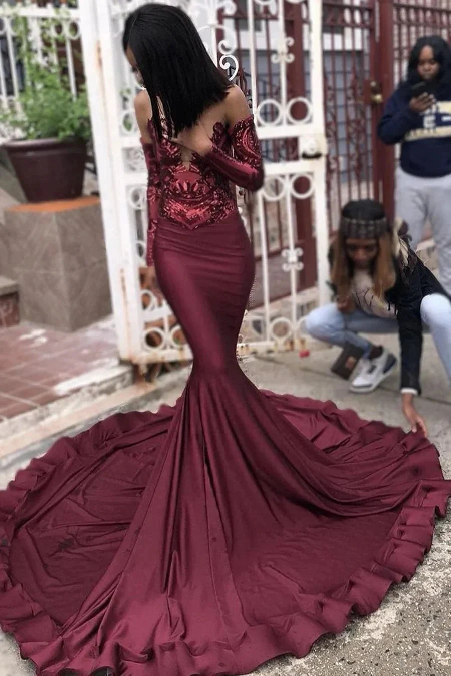 Long Mermaid Sweetheart Satin Prom Dress with Sleeves - Image 2