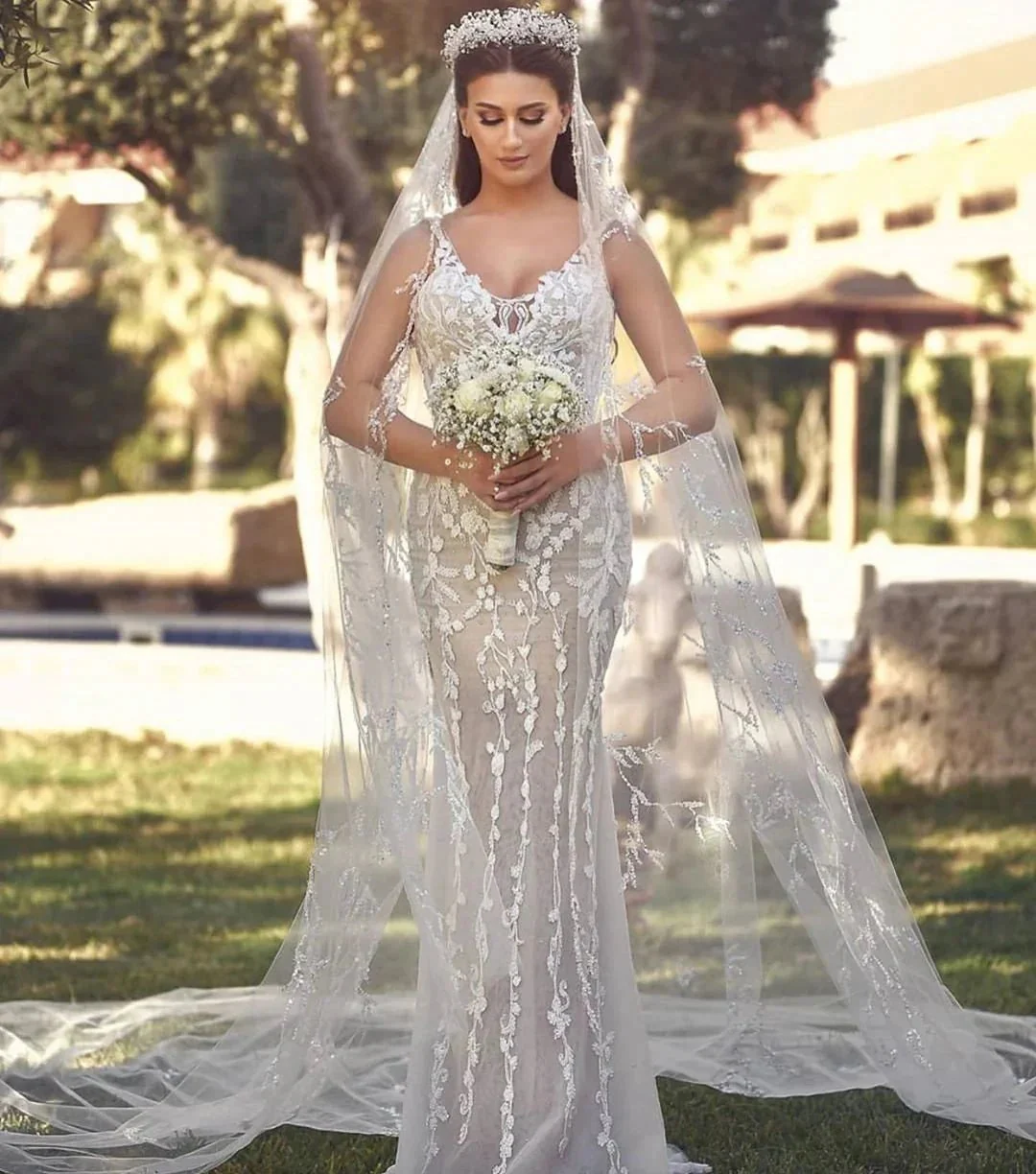 Long Mermaid V-neck Tulle Lace Wedding Dress with Detachable Train - Image 2