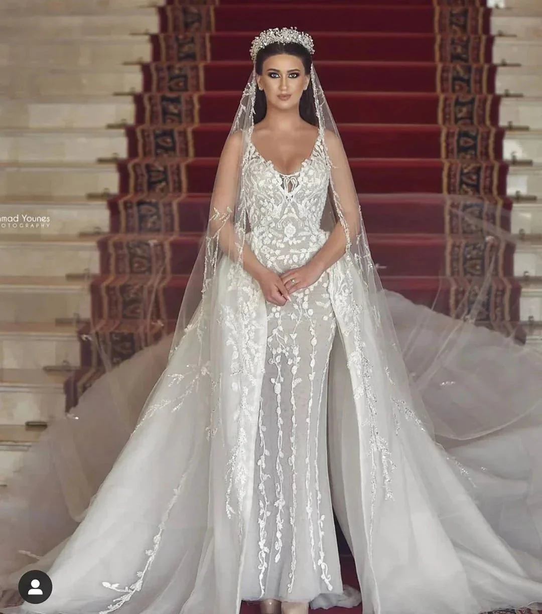 Long Mermaid V-neck Tulle Lace Wedding Dress with Detachable Train - Image 5