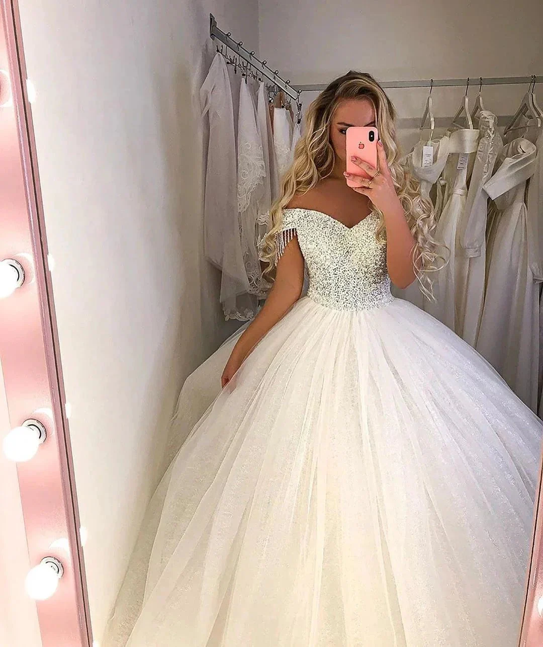 Long Princess off-the-shoulder Tulle Wedding Dress - Image 3