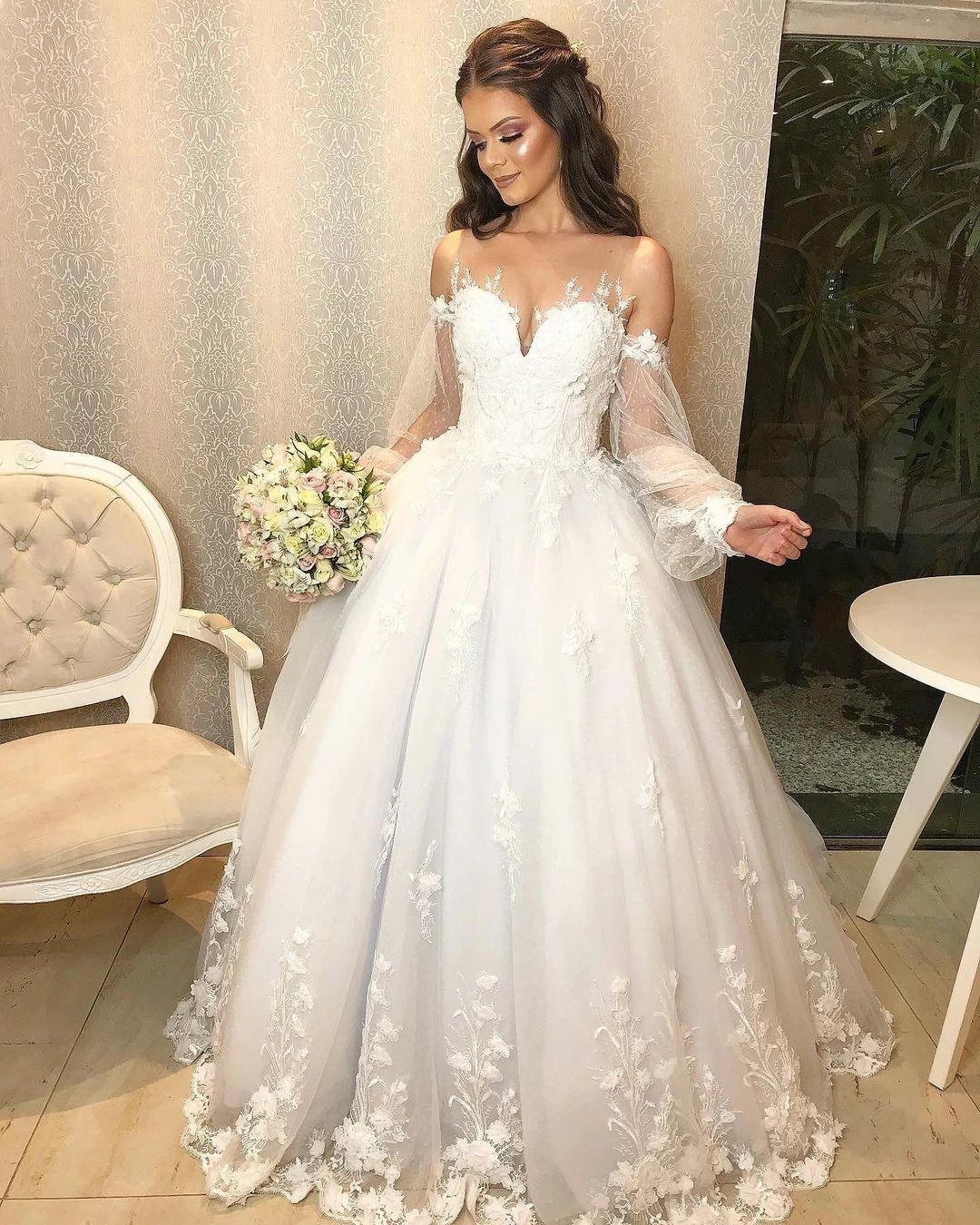 Long Princess Off-the-shoulder Tulle Wedding Dress with Bubble Sleeves - Image 3