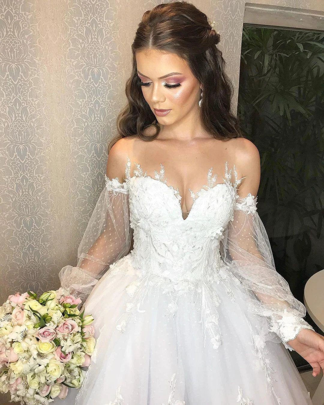 Long Princess Off-the-shoulder Tulle Wedding Dress with Bubble Sleeves - Image 4