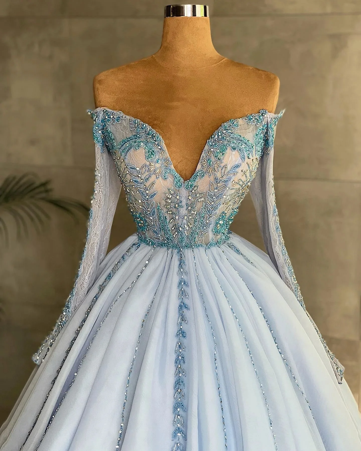 Long Princess Sweetheart Tulle Formal Prom Dress with Sleeves - Image 2