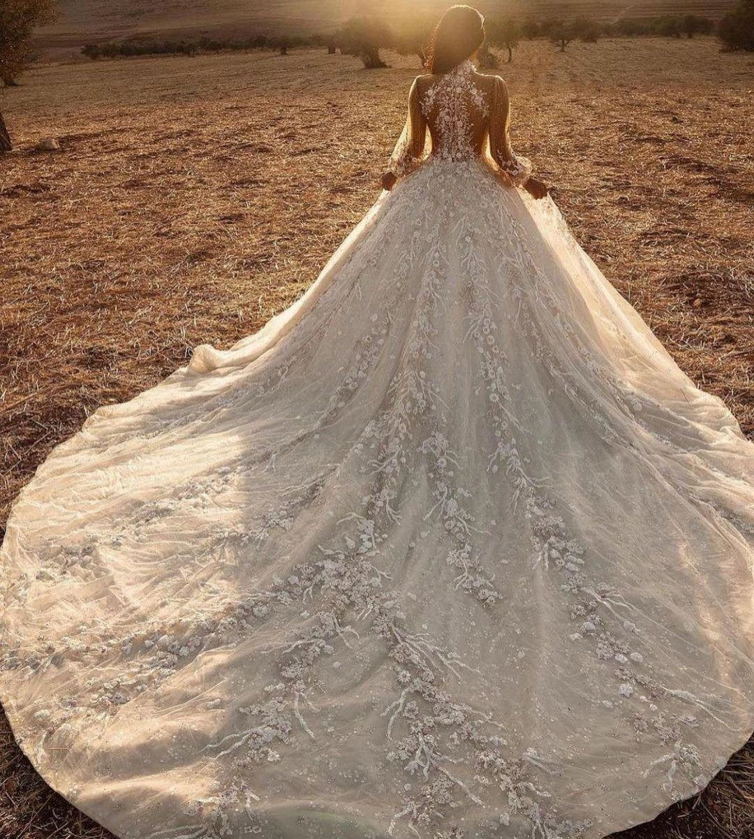 Long Sleeve A-Line High-neck Appliques Lace Tulle Wedding Dress - Image 3