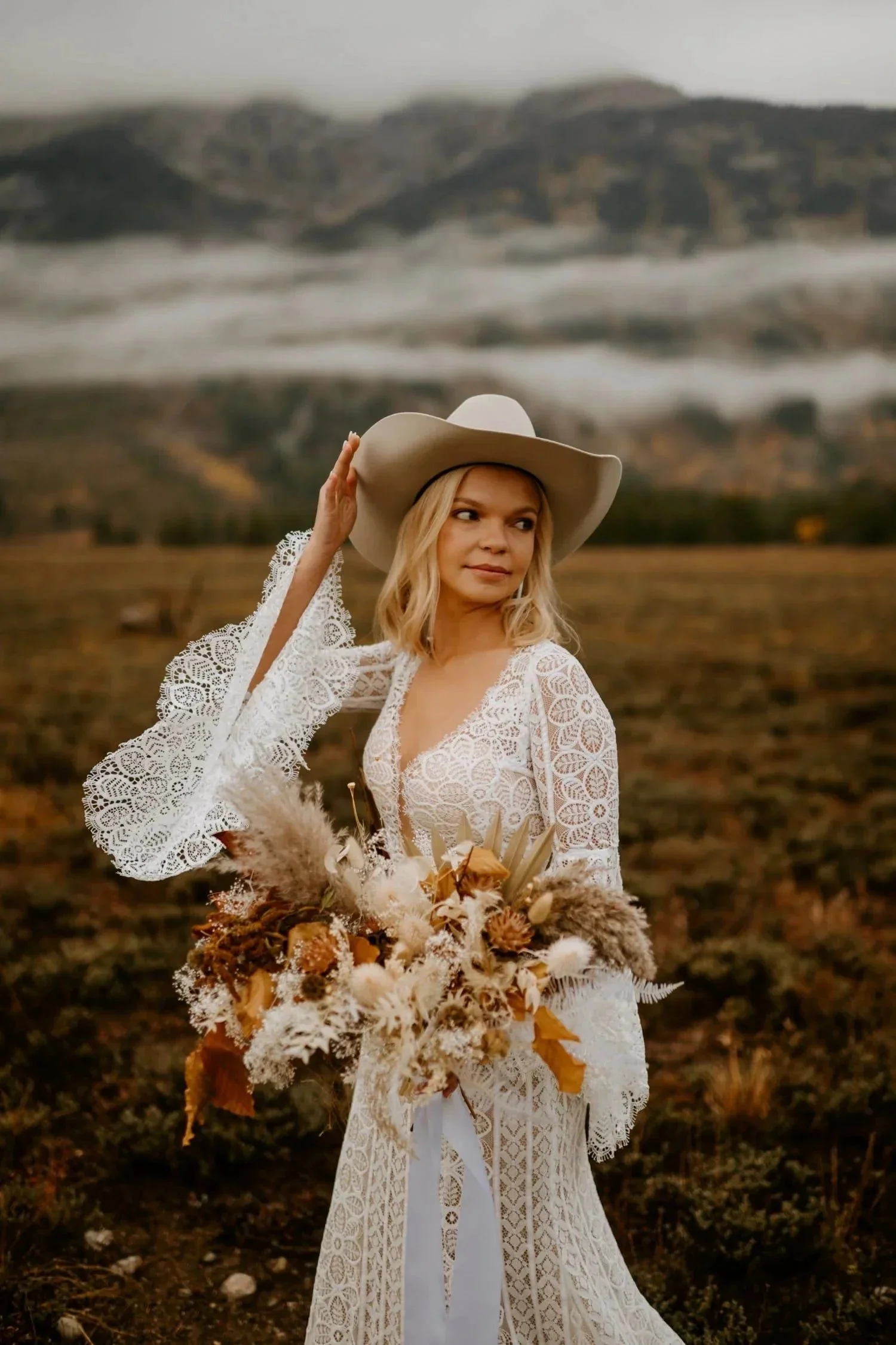 Long Sleeve Lace Wedding Dresses Lace Up Back Beach Wedding Dress  WD547 - Image 2
