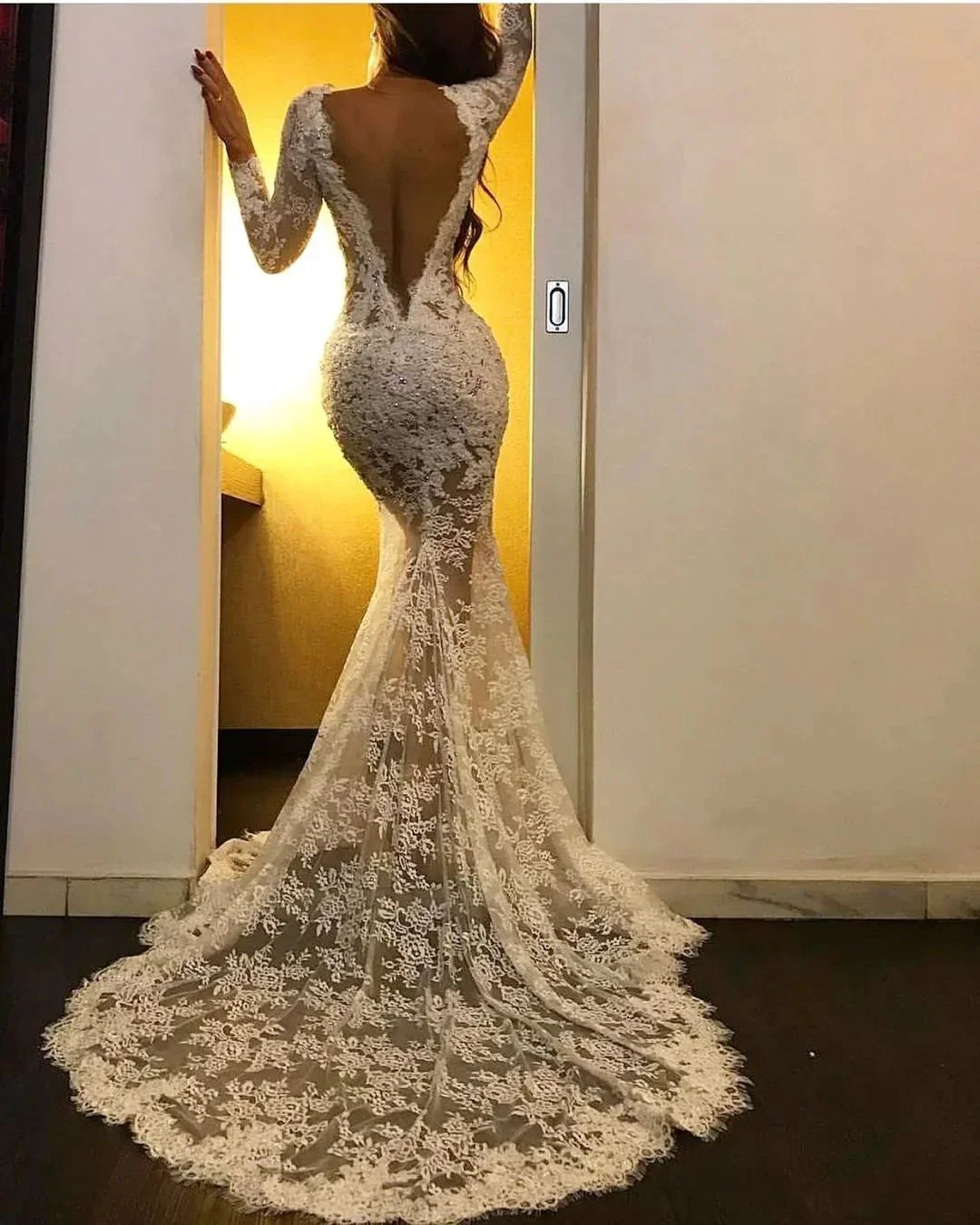 Long Sleeves White Mermaid V-neck Lace Formal Prom Dress with Slit - Image 3