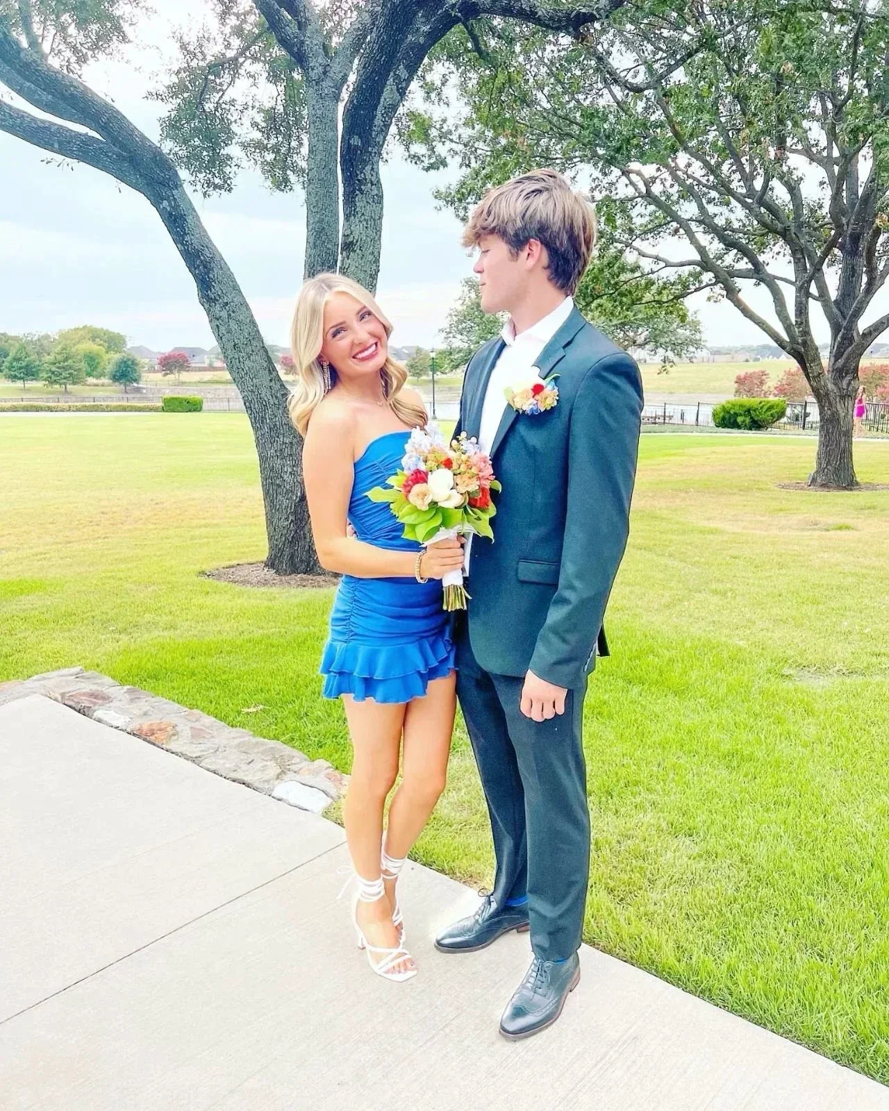 Lovely Strapless Royal Blue Homecoming Dress Cocktail Dress Y4330 - Image 2