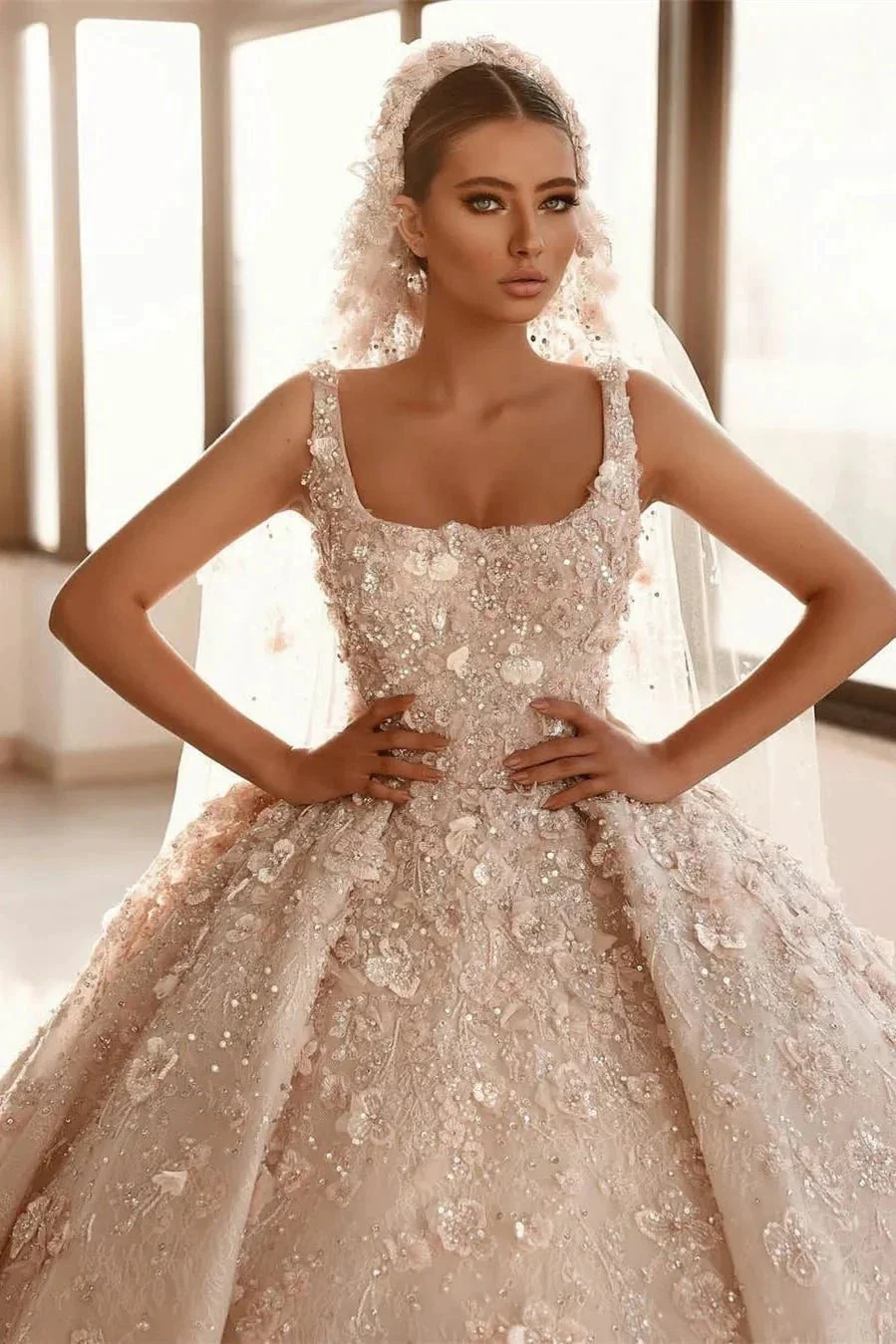 Luxurious A-line Appliques Princess Wedding Dresses With Detachable Train - Image 3