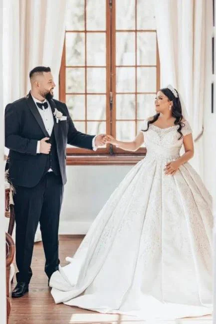 Luxurious Long White Off-the-shoulder A-line Satin Wedding Dress with Lace - Image 5