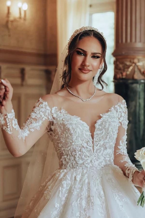 Luxurious Long White Scoop Neck A-Line Tulle Lace Wedding Dress With Sleeves - Image 2