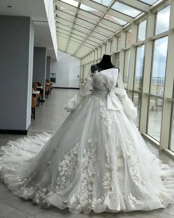 Luxurious White Wedding Dress With Trail,White Bridal Dress Y6769 - Image 2