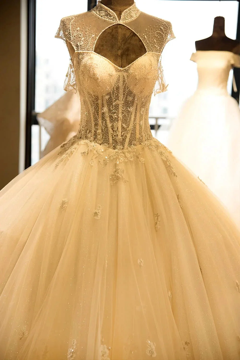 Luxury Illusion Neck Lace-up Tulle Ball Gown Wedding Dress Modest Ivory Sparkle Bridal Gowns - Image 5