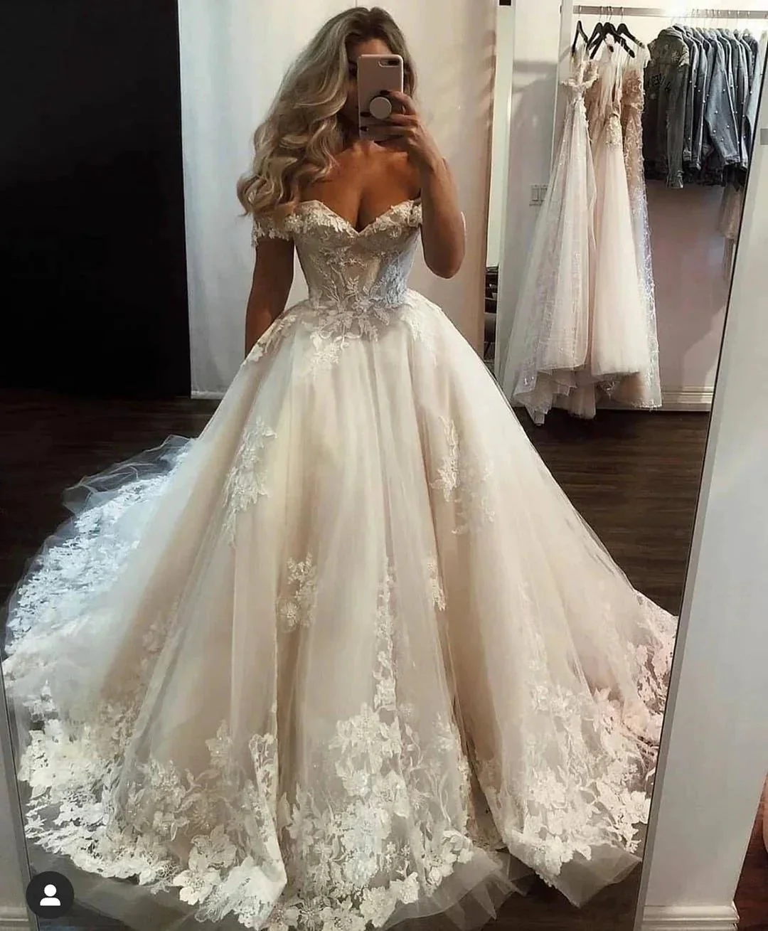 Luxury Long A-line Off-the-shoulder Tulle Lace Wedding Dress - Image 2