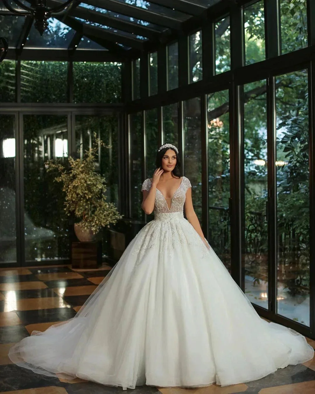 Luxury Long A-line V-neck Beads Tulle Glitter Wedding Dress with Cap Sleeves - Image 2
