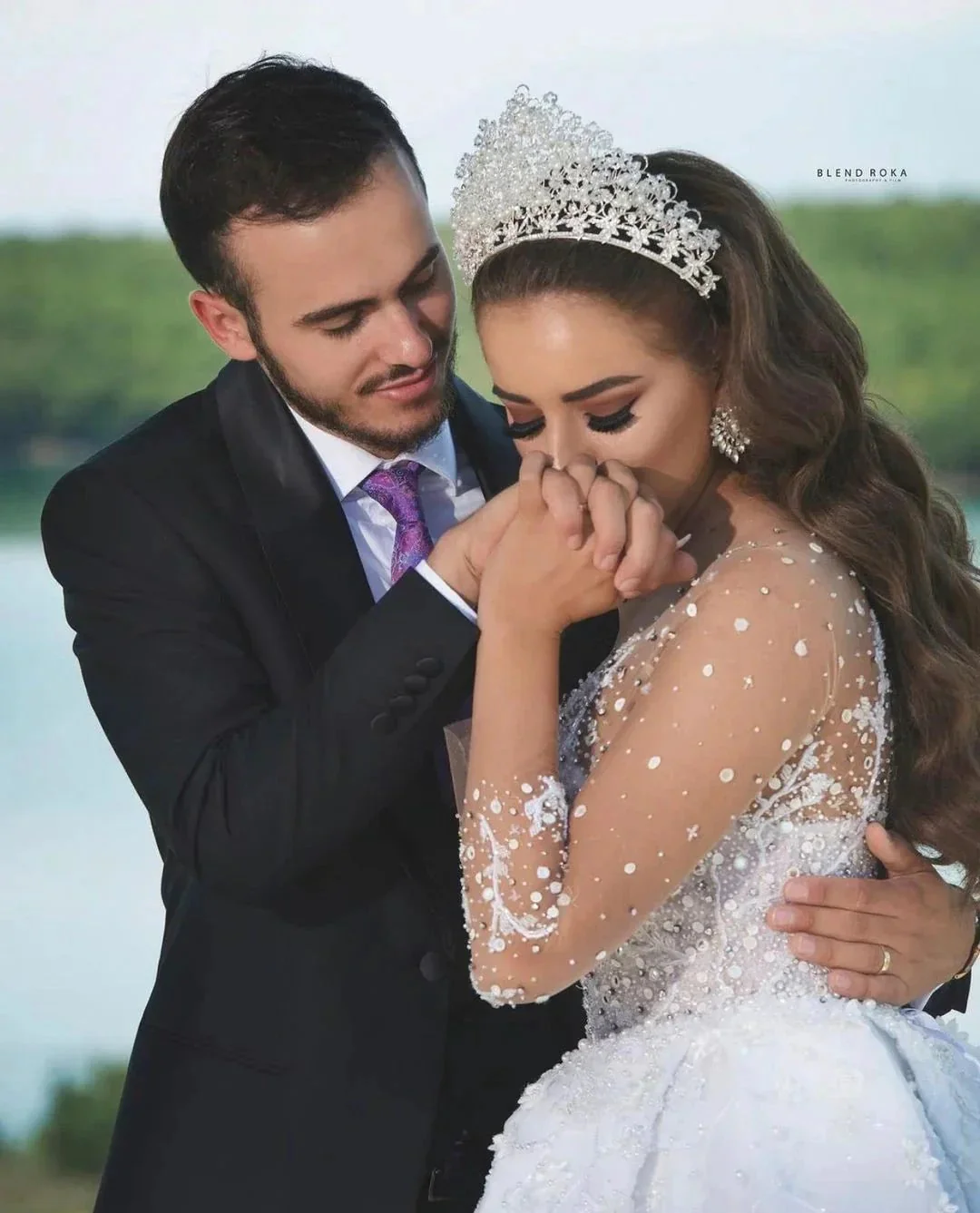 Luxury Long Ball Gown Sweeteart Beads Glitter Wedding Dress with Sleeves - Image 5