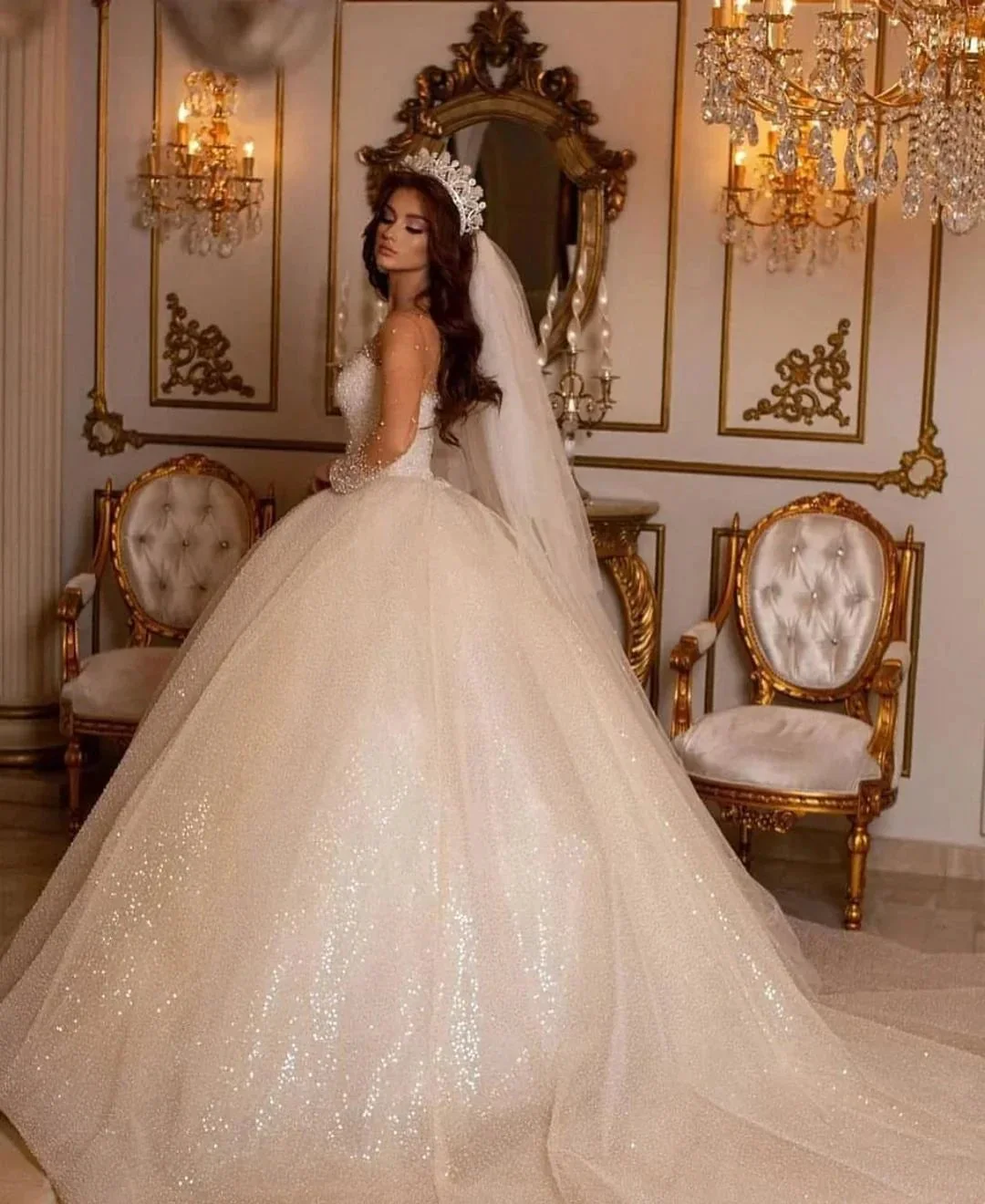 Luxury Long Ball Gown Sweetheart Sparkly Wedding Dress with Sleeves - Image 3