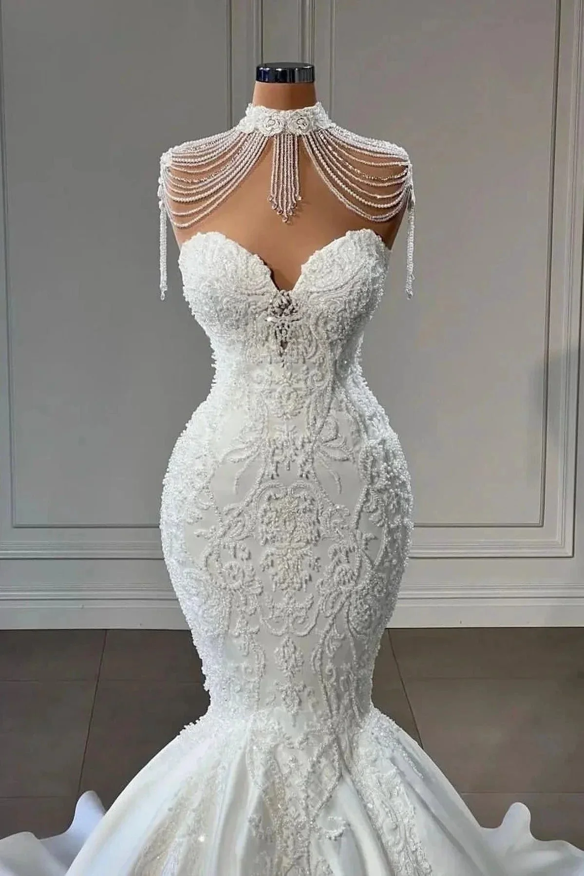 Luxury Long Mermaid Lace Sweetheart Satin Wedding Dress - Image 2