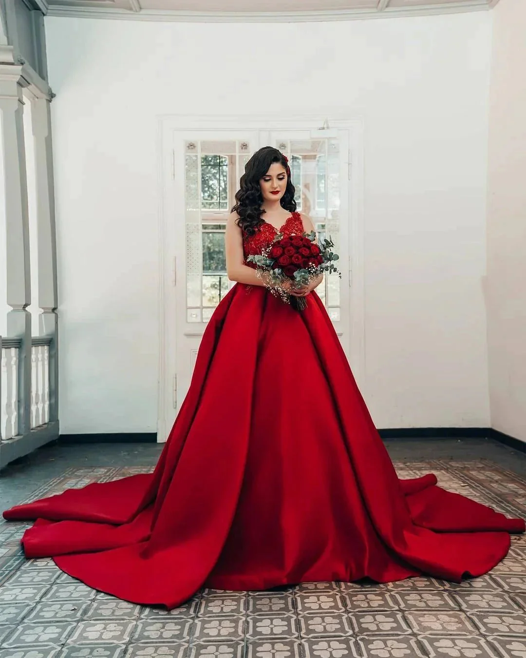 Luxury Long Princess Satin V-neck Wedding Dresses with Lace - Image 2
