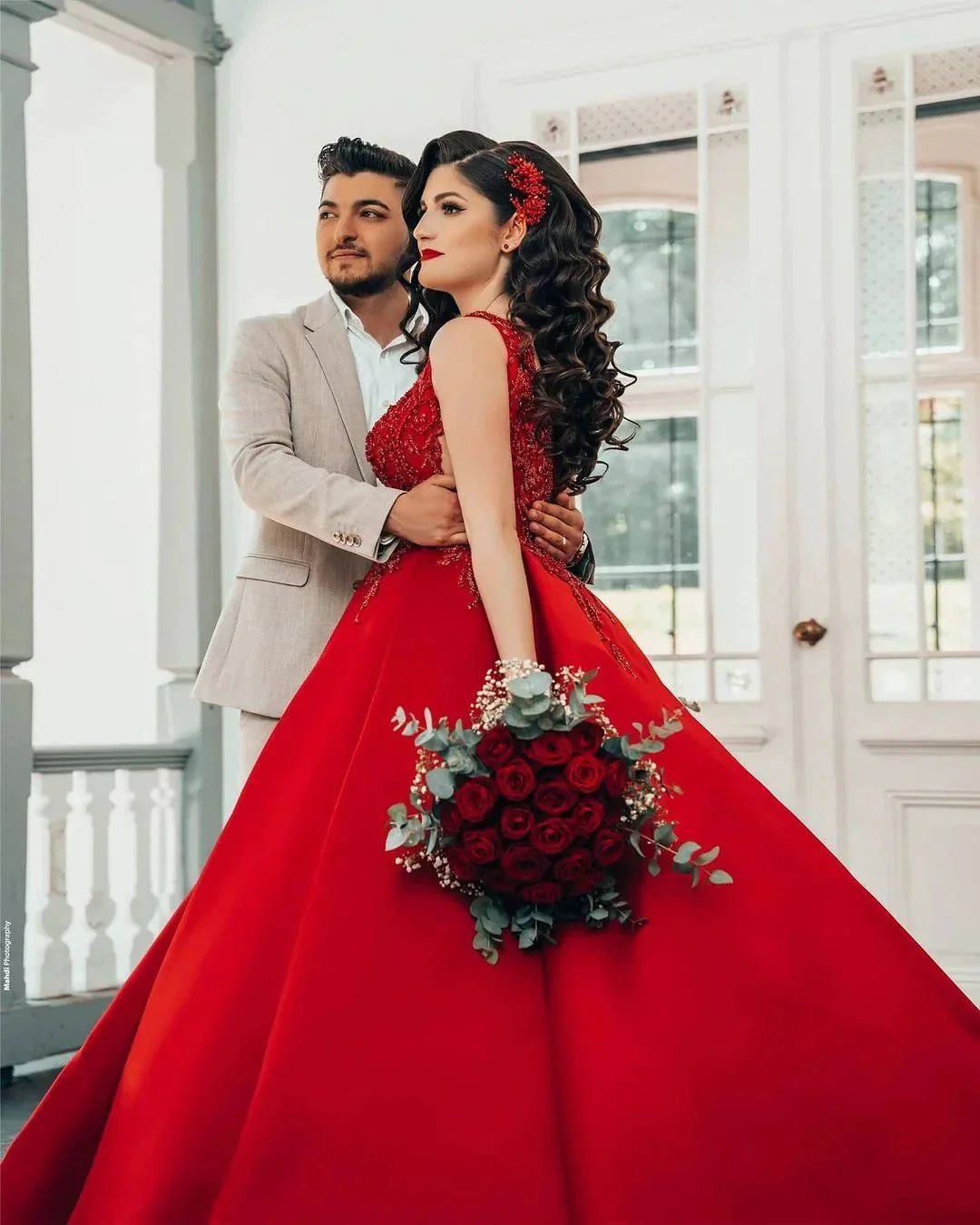 Luxury Long Princess Satin V-neck Wedding Dresses with Lace - Image 4