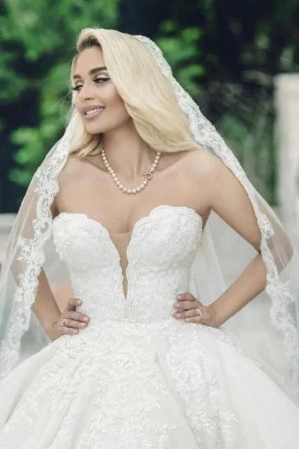Luxury Long Sweetheart A-Line Sleeveless Wedding Dresses With Lace - Image 3