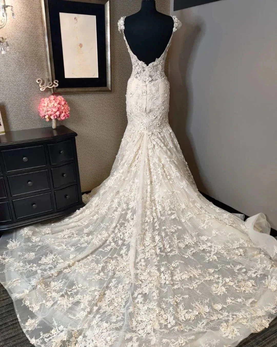 Luxury Mermaid Sweetheart Lace Backless Wedding Dress - Image 2