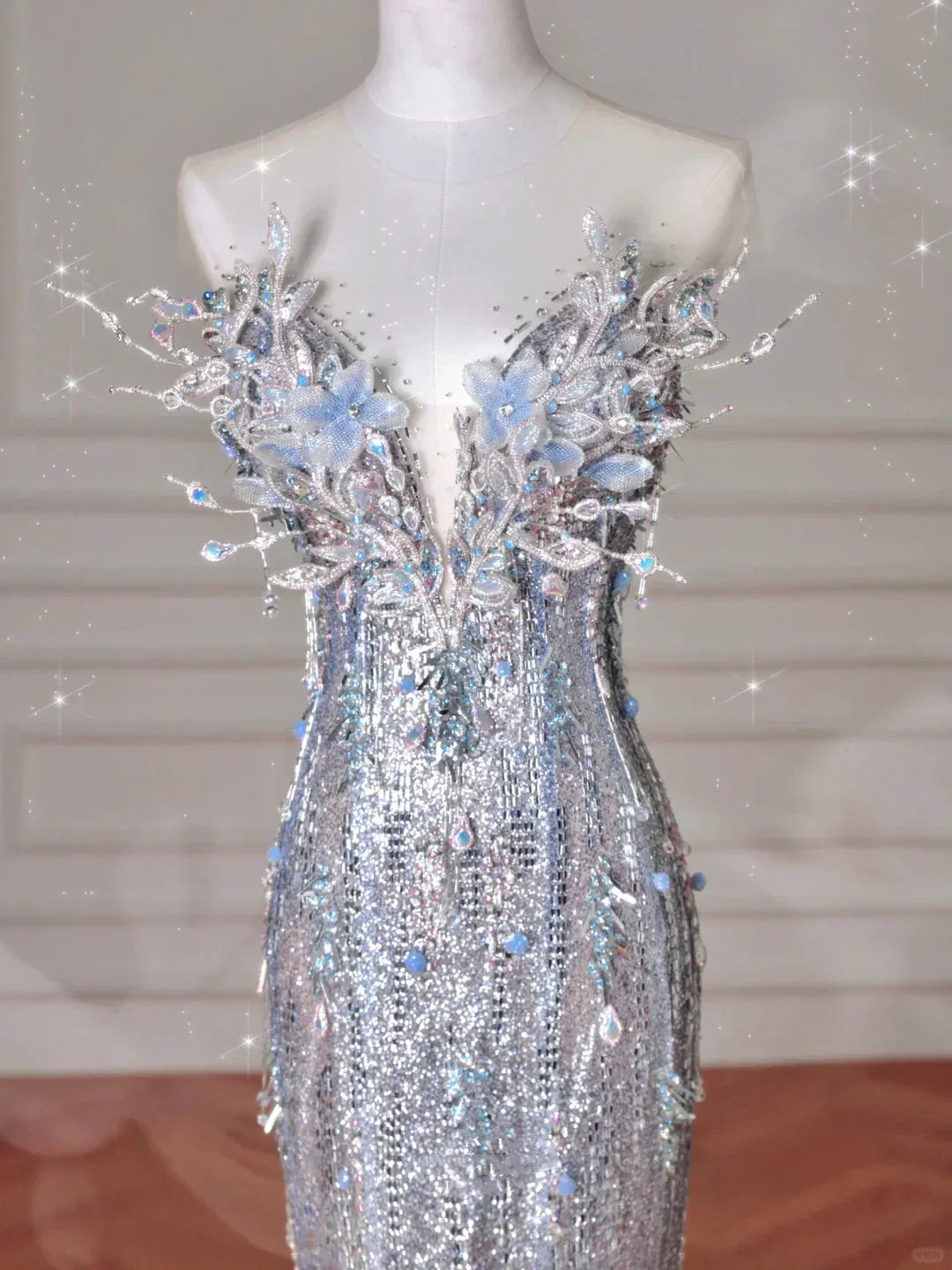 Luxury Silver Sequin 3D Beaded Mermaid Evening Dress Long Prom Dress With Bow Y8640 - Image 2