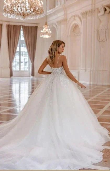 Luxury spaghetti straps sleeveless ball gown lace Wedding dress - Image 2