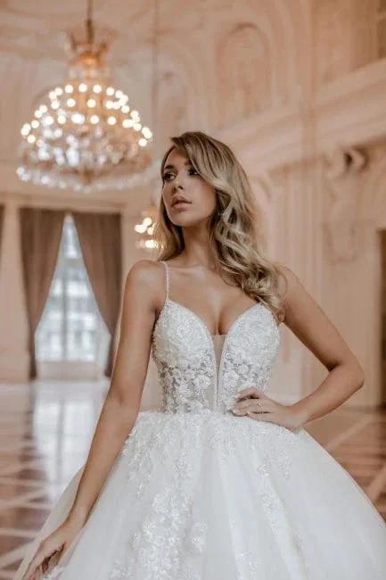 Luxury spaghetti straps sleeveless ball gown lace Wedding dress - Image 3